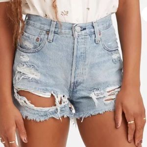 levi’s 501 high waisted denim shorts size 26